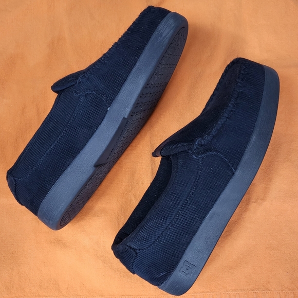 DC Villain Courdoroy Skate Shoes Black/Black size M8 W9.5-10 EUC - Picture 2 of 6